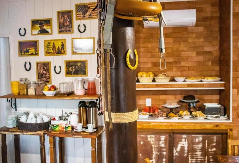 پانسیون Pousada Vila Do Cowboy