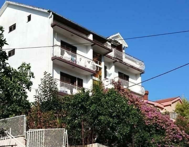 پانسیون Privatan Smeštaj Igalo