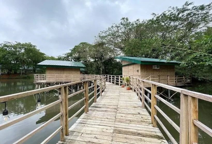 Hotelli Caliraya Ecoville Recreation And Farm Resort