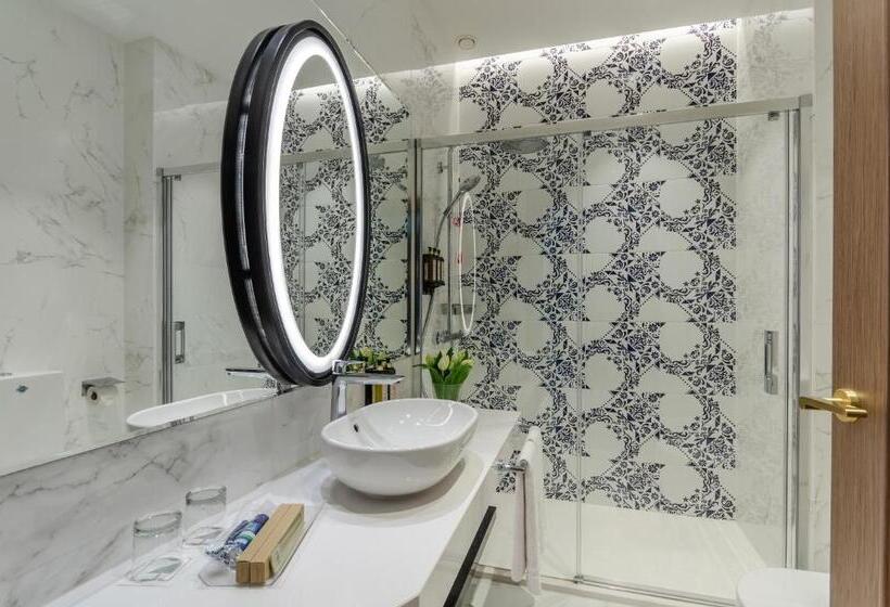 هتل Eurostars Lisboa Baixa