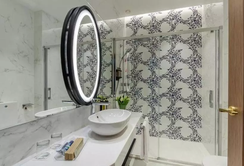 هتل Eurostars Lisboa Baixa