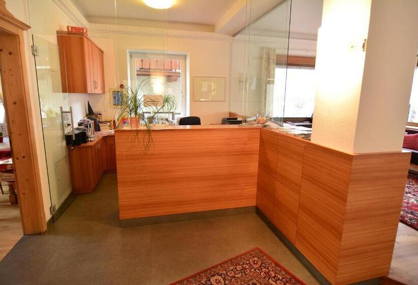 בית מלון כפרי Garni Planaces