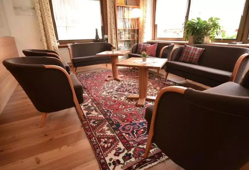 ホテル Garni Planaces