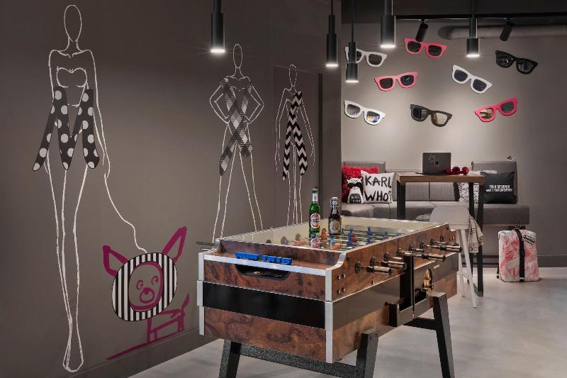 ホテル Moxy Duesseldorf City