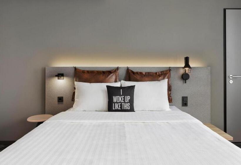 ホテル Moxy Duesseldorf City