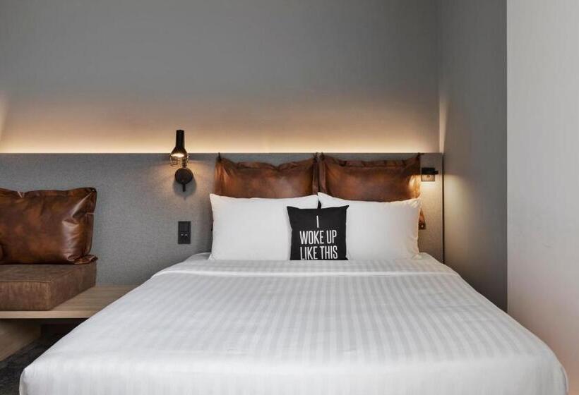 ホテル Moxy Duesseldorf City