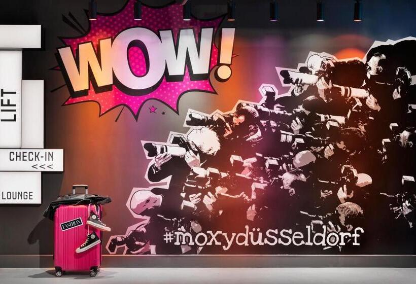 ホテル Moxy Duesseldorf City