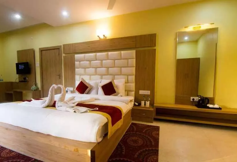 Hotelli Riverfront Resort