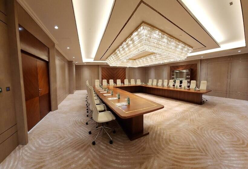 The Plaza Doha, Lxr Hotels & Resorts