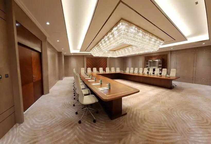 The Plaza Doha, Lxr Hotels & Resorts