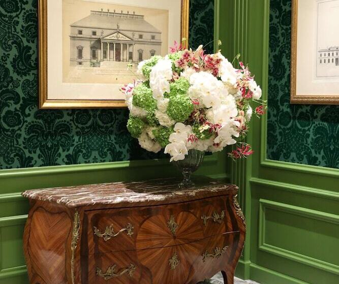 The Plaza Doha, Lxr Hotels & Resorts