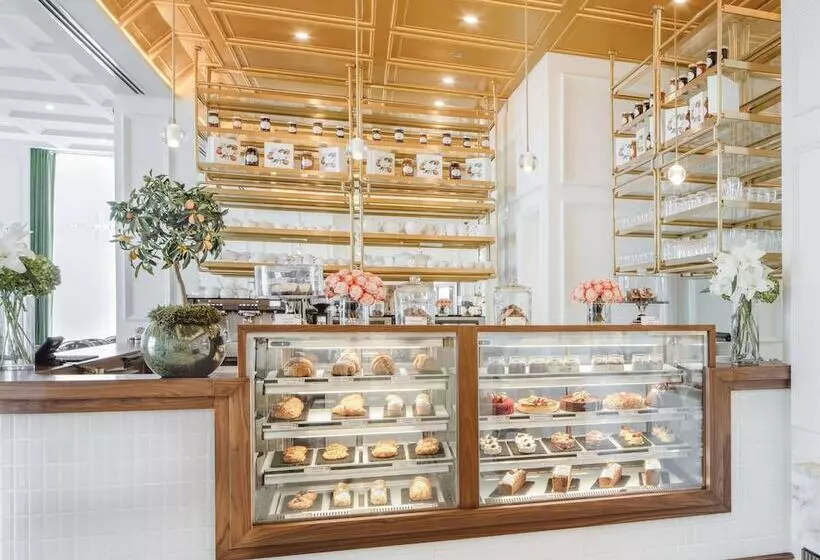 The Plaza Doha, Lxr Hotels & Resorts