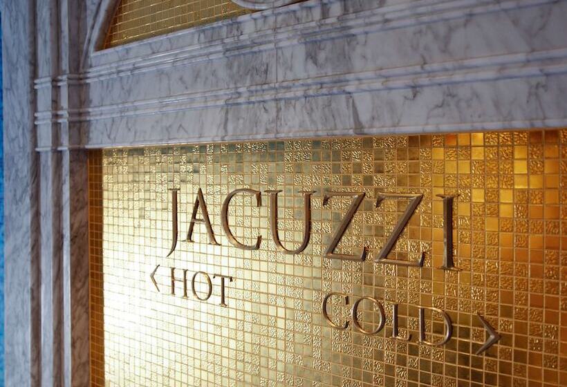 The Plaza Doha, Lxr Hotels & Resorts