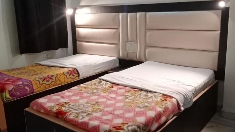 Отель Goroomgo Big Brother Agra