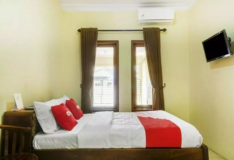 ホテル Reddoorz Syariah At Danau Maninjau Sawojajar