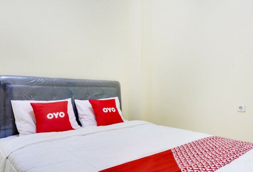 Otel Reddoorz Syariah At Danau Maninjau Sawojajar