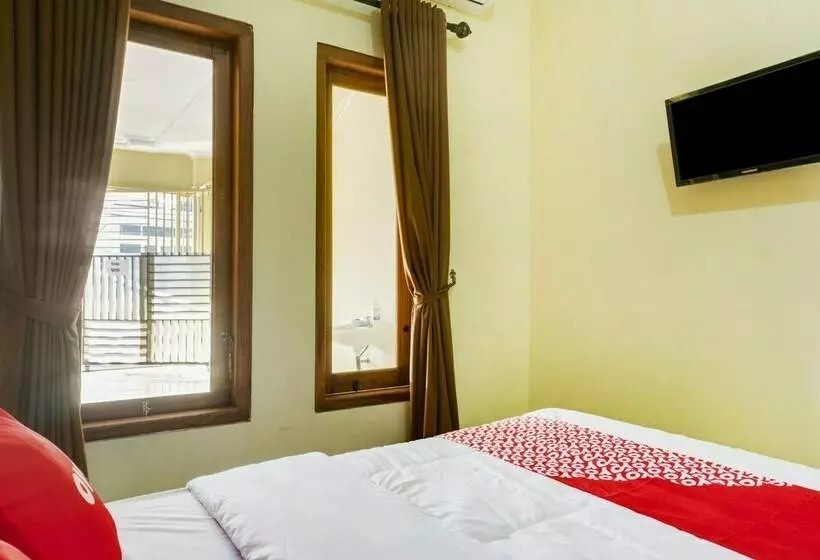 ホテル Reddoorz Syariah At Danau Maninjau Sawojajar