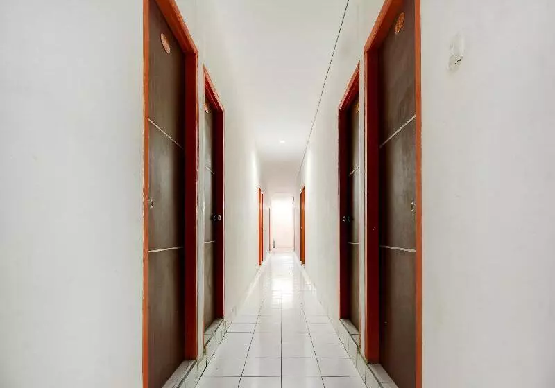 ホテル Reddoorz Near Jalan Jenderal Sudirman Palembang