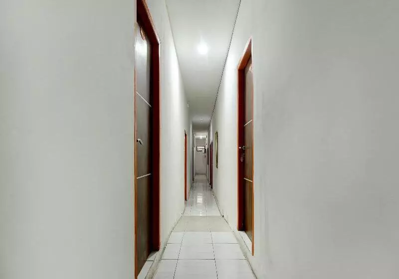 ホテル Reddoorz Near Jalan Jenderal Sudirman Palembang