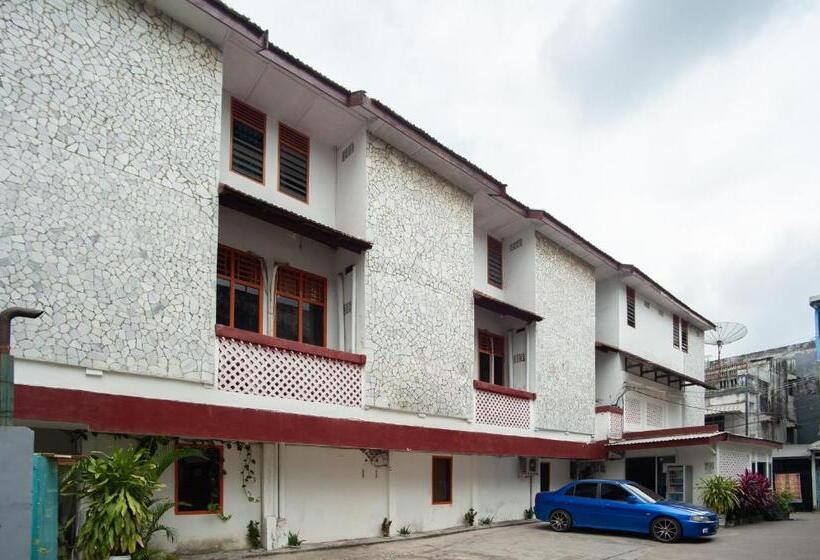 Szálloda Reddoorz Near Jalan Jenderal Sudirman Palembang