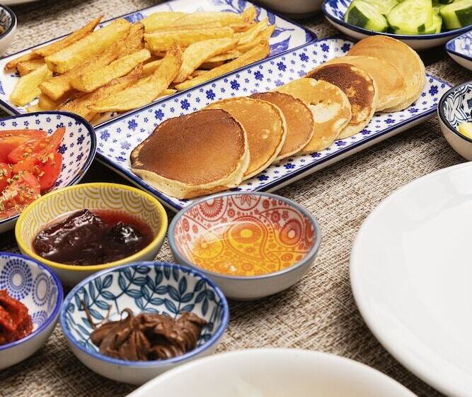 هتل Zemira Garden