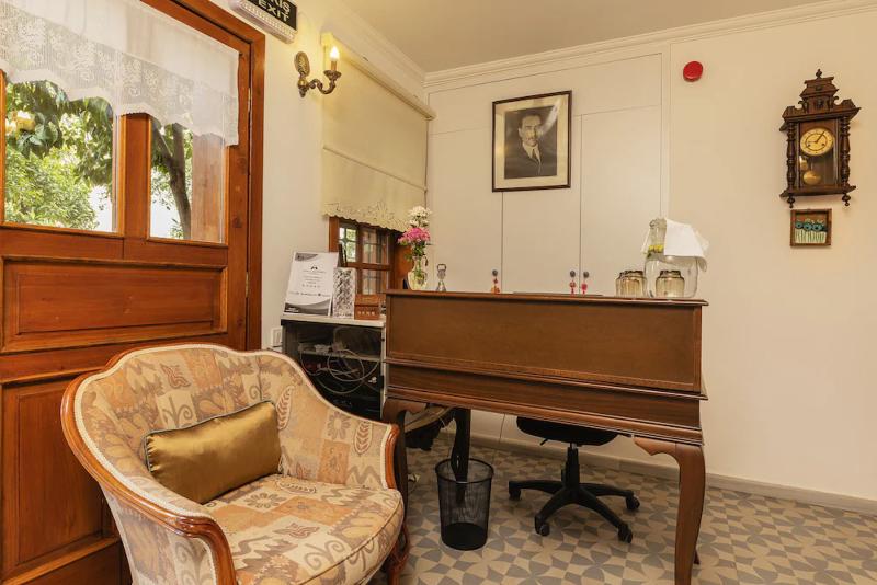 هتل Zemira Garden