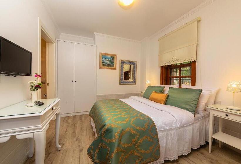 هتل Zemira Garden