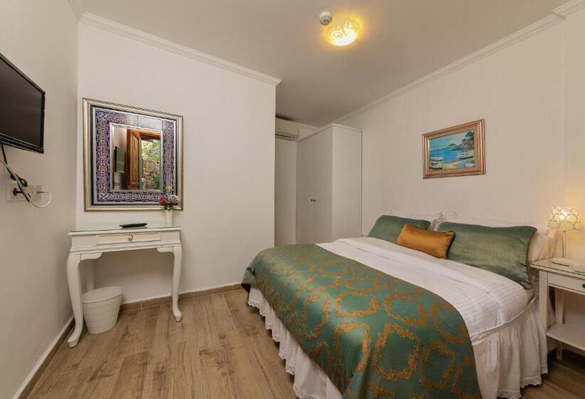 هتل Zemira Garden