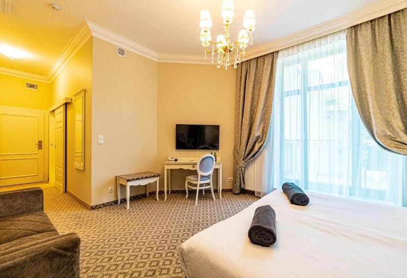 בית מלון כפרי Willa Flora