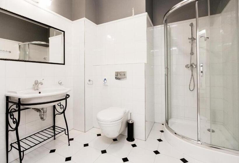 בית מלון כפרי Willa Flora