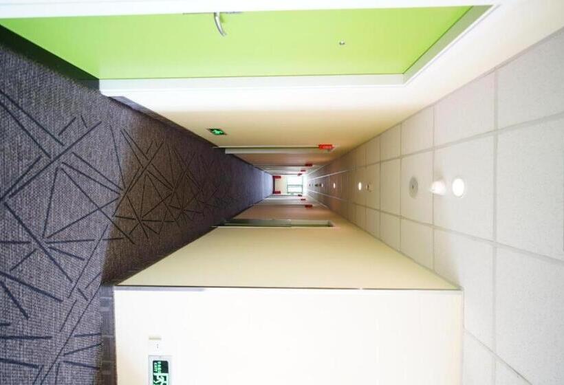 Отель Hi Inn Beijing Qianmen Dashilan