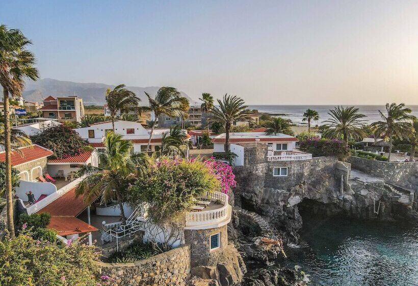 هتل King Fisher Village