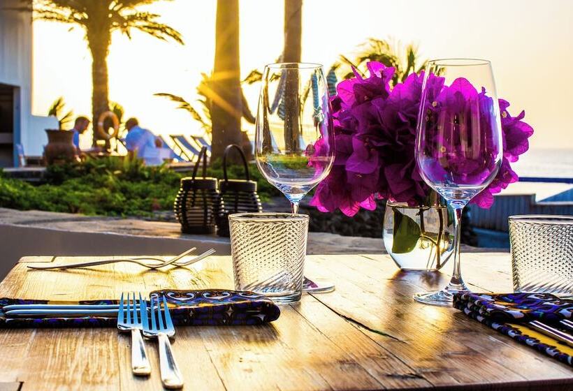 هتل King Fisher Village