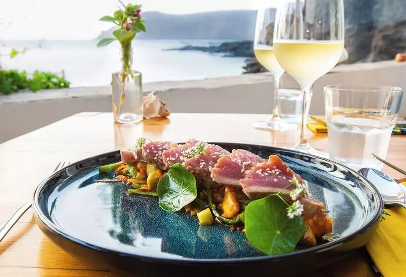 هتل King Fisher Village