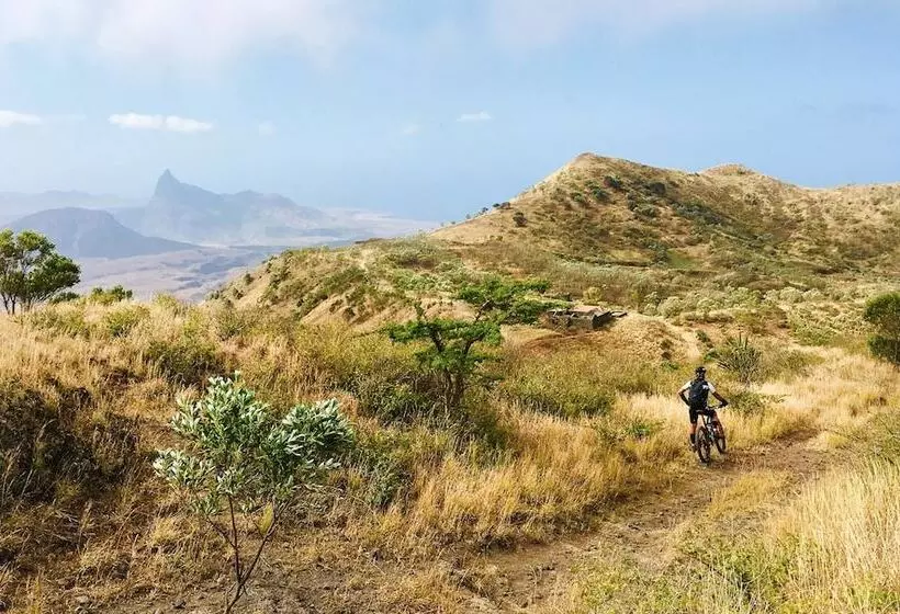 هتل King Fisher Village