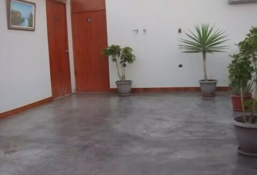 هتل Begonias   Chiclayo