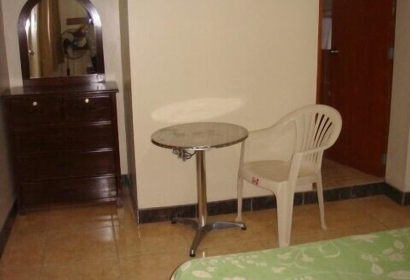 هتل Begonias   Chiclayo