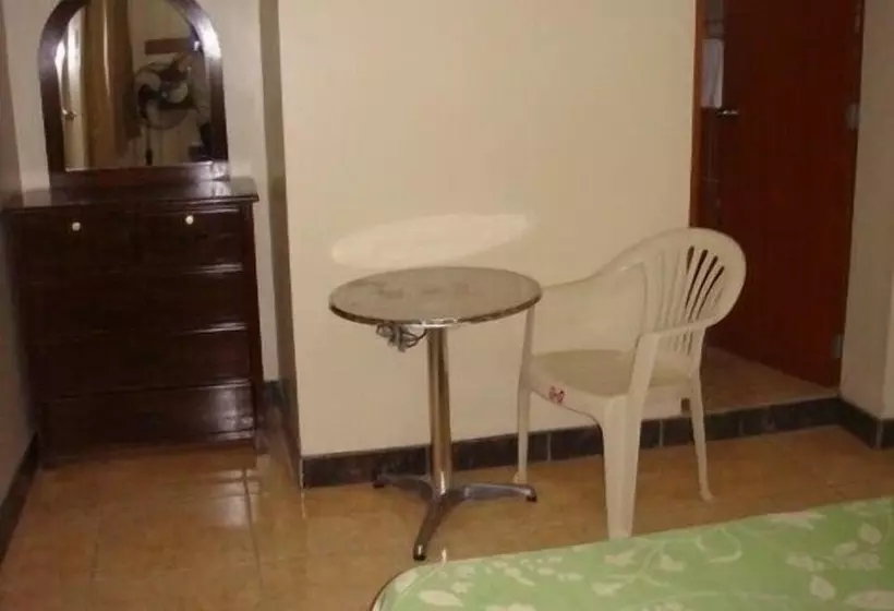 هتل Begonias   Chiclayo