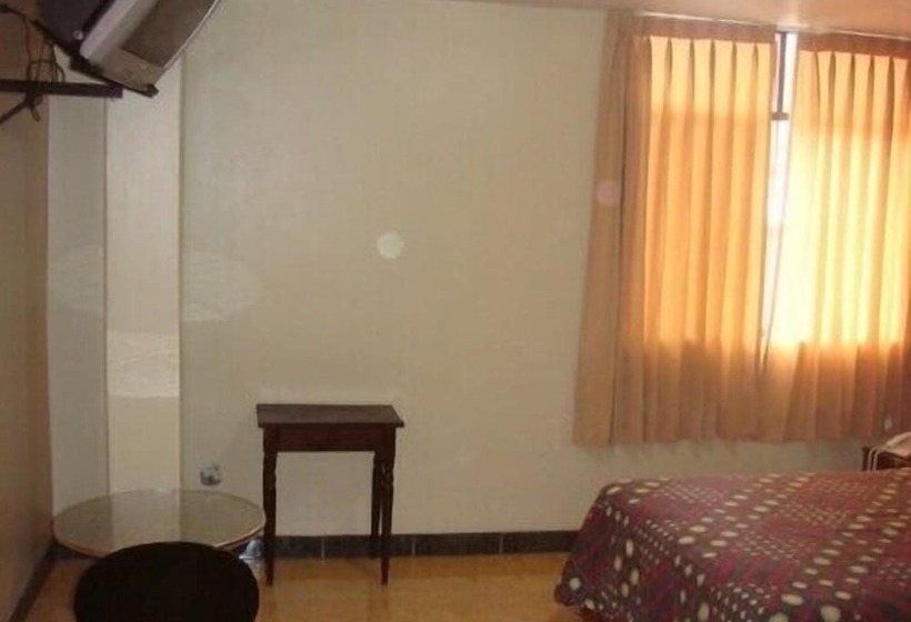 هتل Begonias   Chiclayo