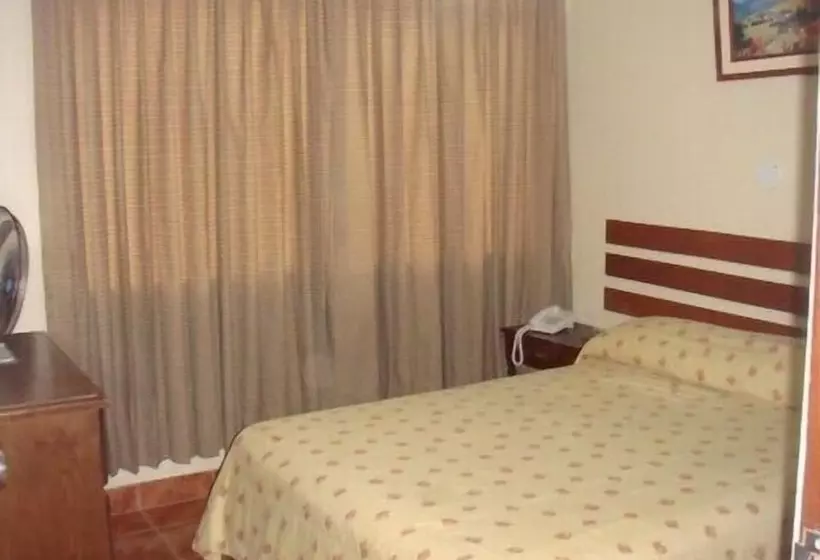 هتل Begonias   Chiclayo