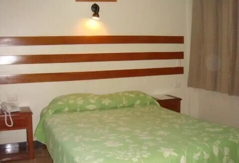 هتل Begonias   Chiclayo