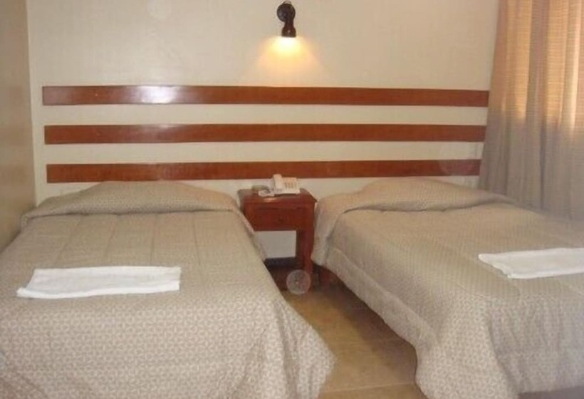 هتل Begonias   Chiclayo