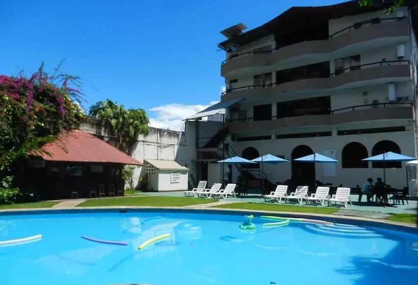 Hotelli Chanchamayo Inn