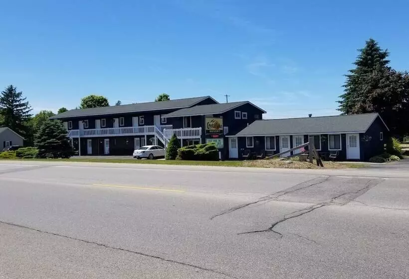 Hotelli Crystal Lake Resort