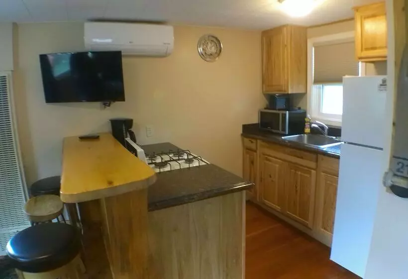 Hotelli Crystal Lake Resort