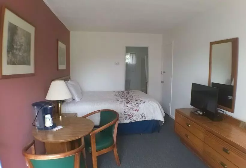 Hotelli Crystal Lake Resort