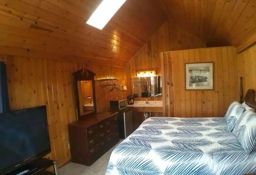 Hotelli Crystal Lake Resort