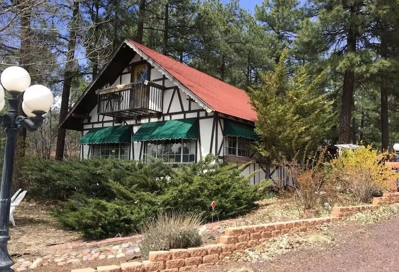 Hotelli Mountain Haven Inn