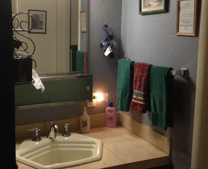 Hotelli Mountain Haven Inn