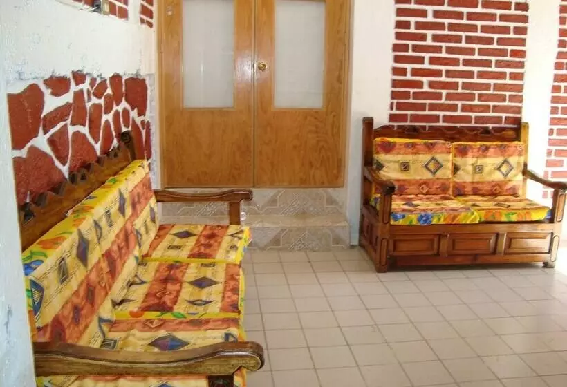 Hotelli Posada Familiar 16 De Septiembre